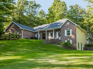 11840 Woodvale Ct, Greenville, MI 48838
