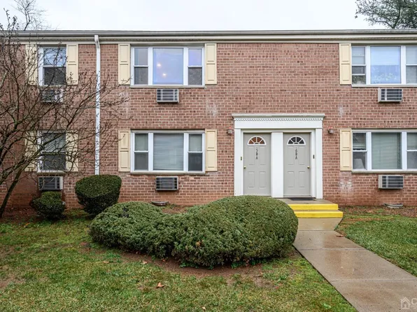 14 York Dr APT 5B, Edison, NJ 08817