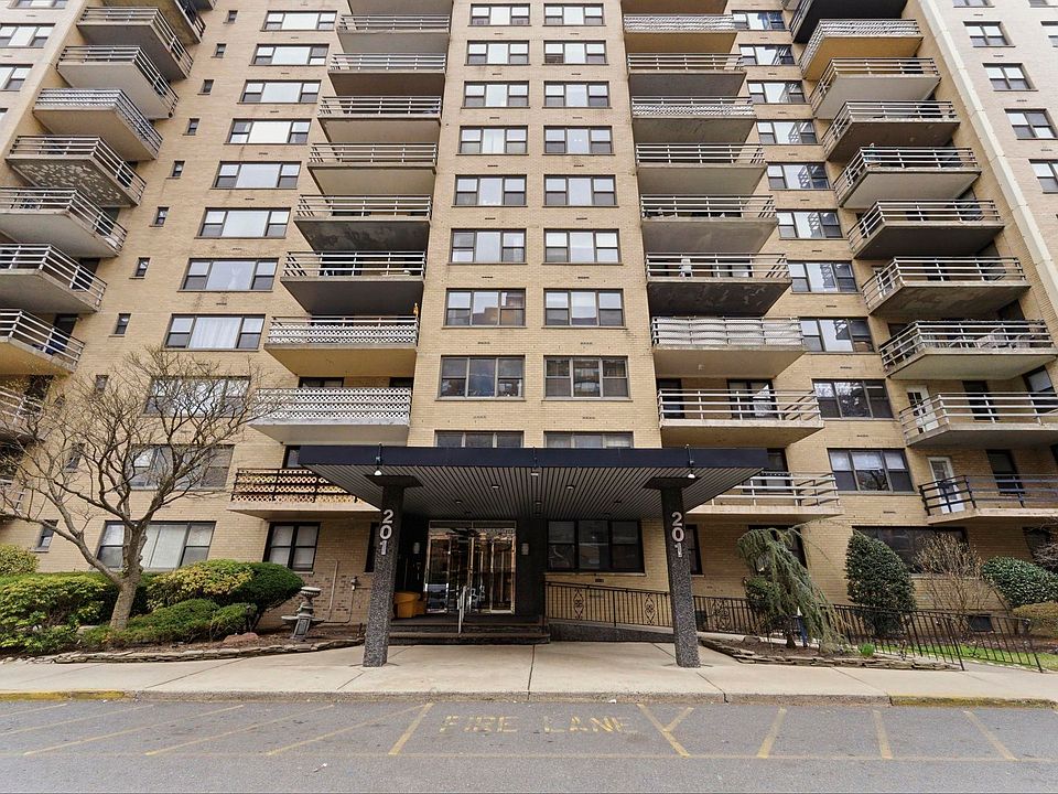 1st image of 201 Saint Pauls Ave APT 2M