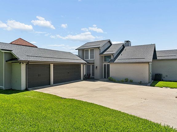4th image of 870 Highridge Dr