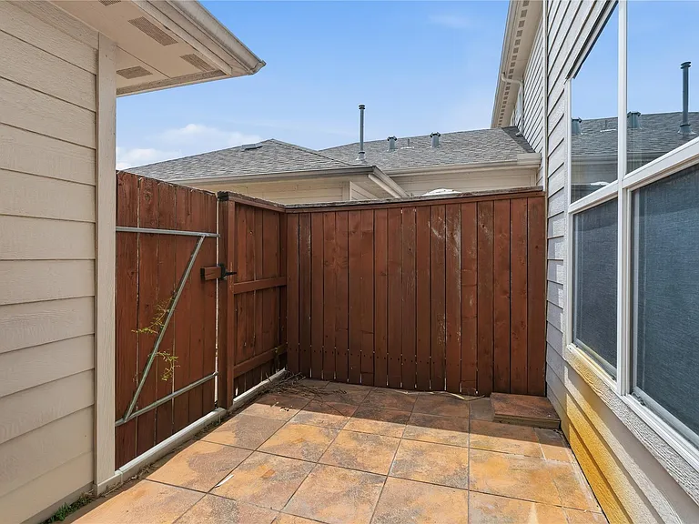 9131 Solvista Pass Ln — Photo 12