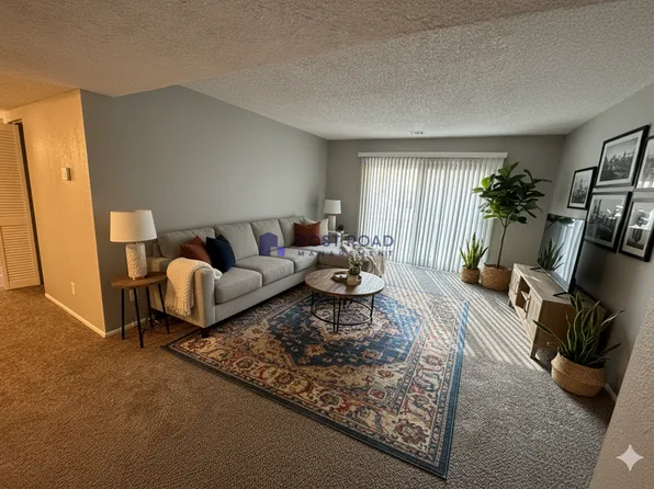 501 W 27th St S APT 304, Wichita, KS 67217