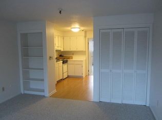 328 College St APT 9, Burlington, VT 05401