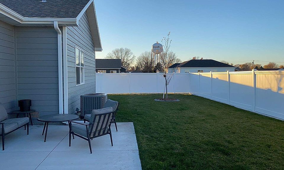 712 E 18th St, Cozad, NE 69130 Zillow