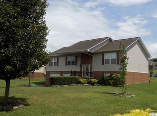 1570 Jasmine Trl, Sevierville, TN 37862