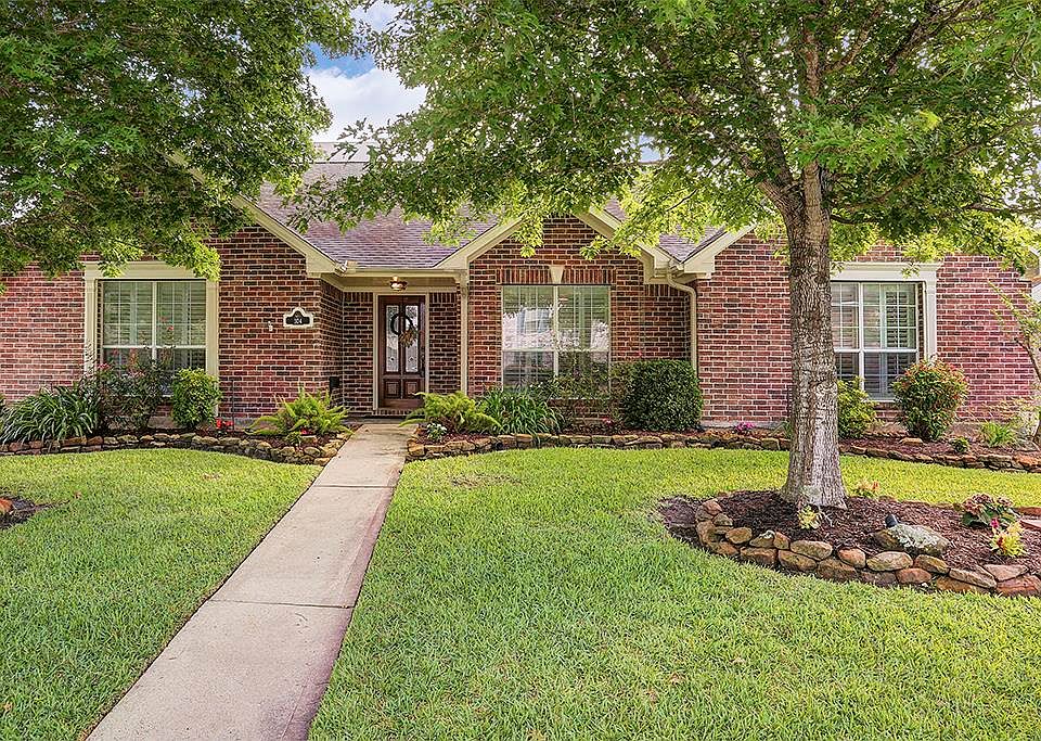 1st image of 304 Willowood Dr