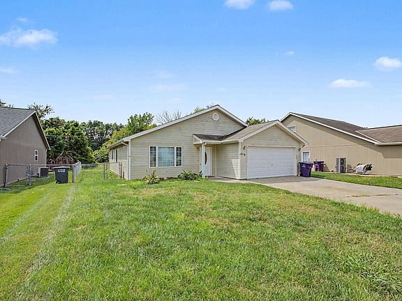 3rd image of 216 Kopp Dr
