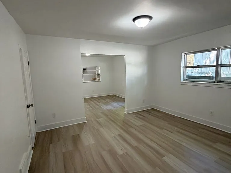 3482 Lamphier Ave — Photo 5
