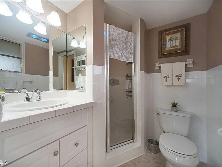 4613 SE 5th Ave #203 — Photo 12