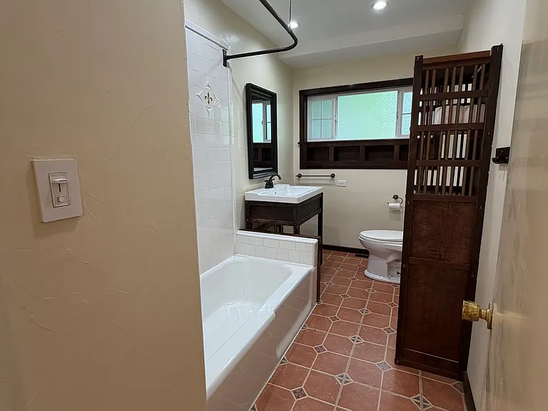 5820 SW Nevada Ct — Photo 11