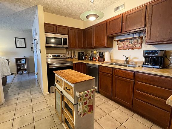 3rd image of 15349 West Ave #2NE