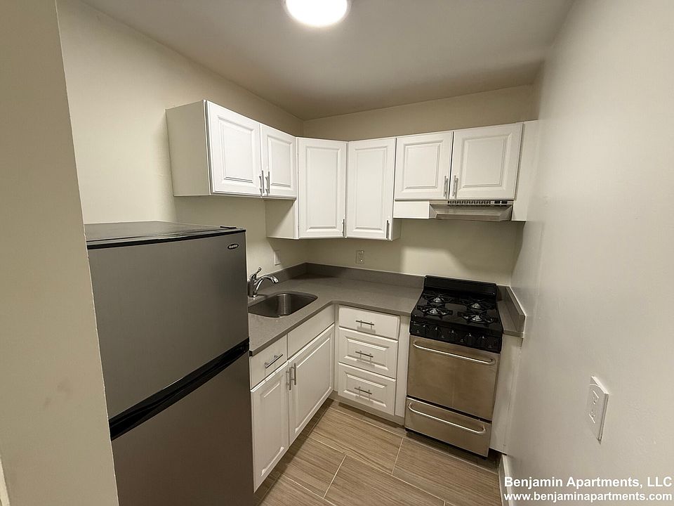 1st image of 550 Massachusetts Ave #11