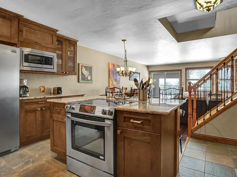 4192 Spruce Way #207 — Photo 7
