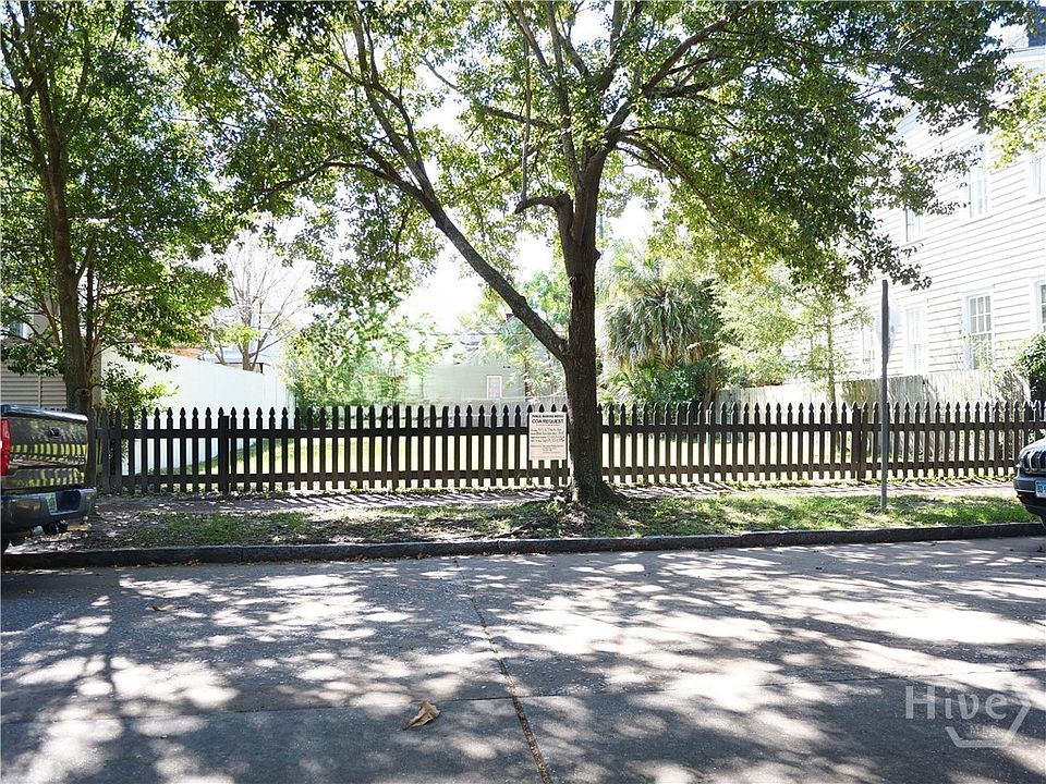 1st image of 217 E Park Avenue