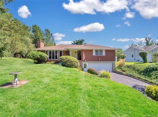 359 Denslow Hill Rd, Hamden, CT 06514