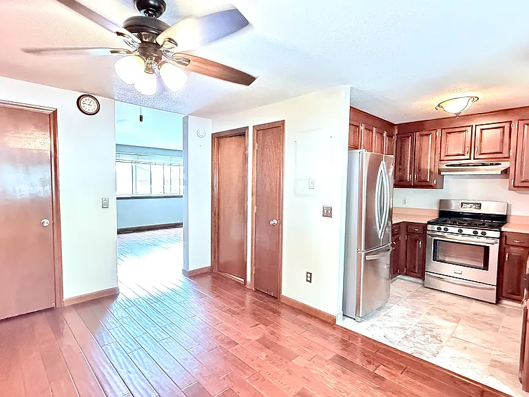 Oak Forest Dr — Photo 9