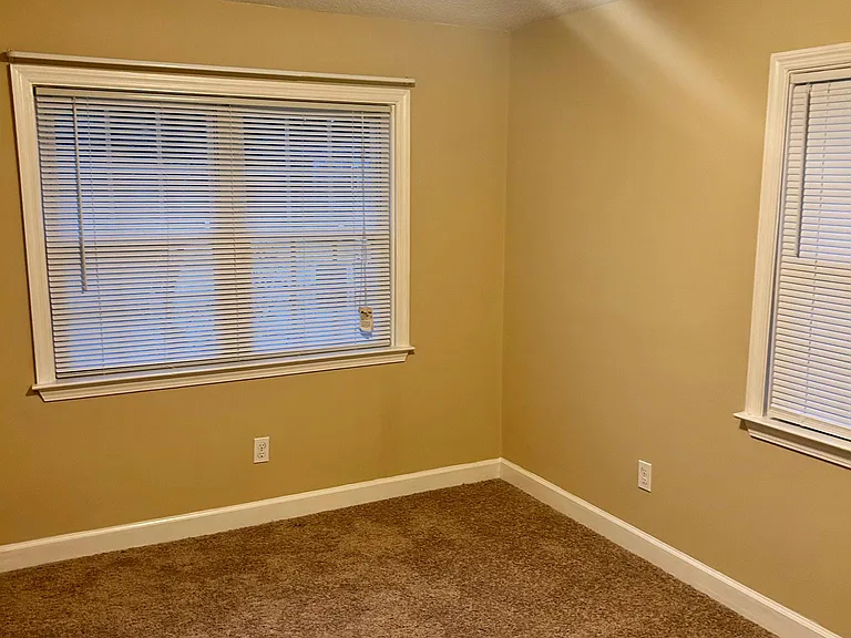 1610 Reynolds St — Photo 8