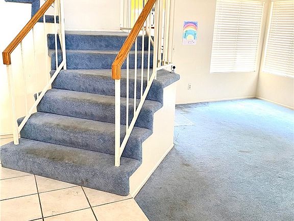 4th image of 17273 Lakeview Ct