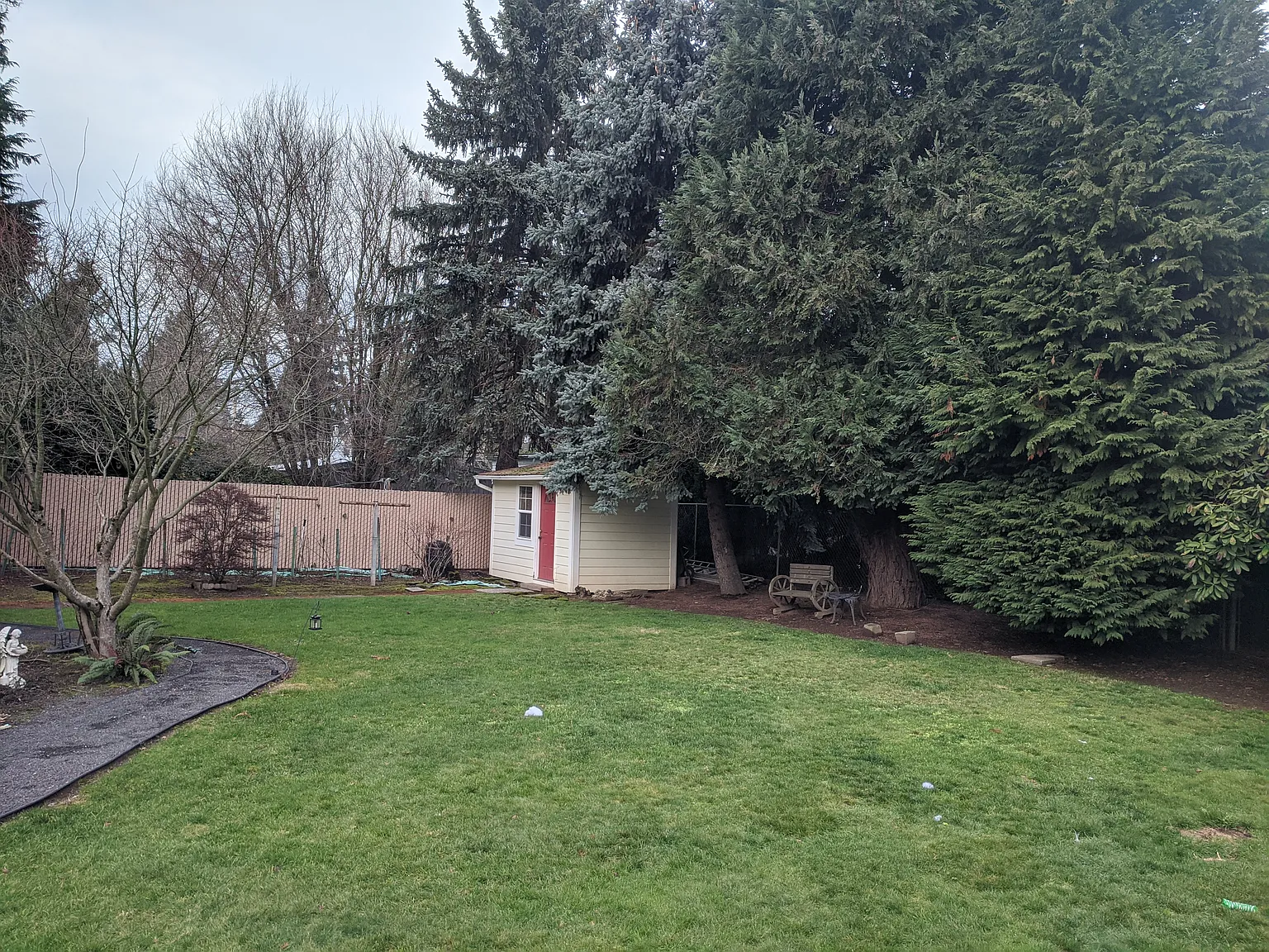 4 bed, $2,400 — Photo 3