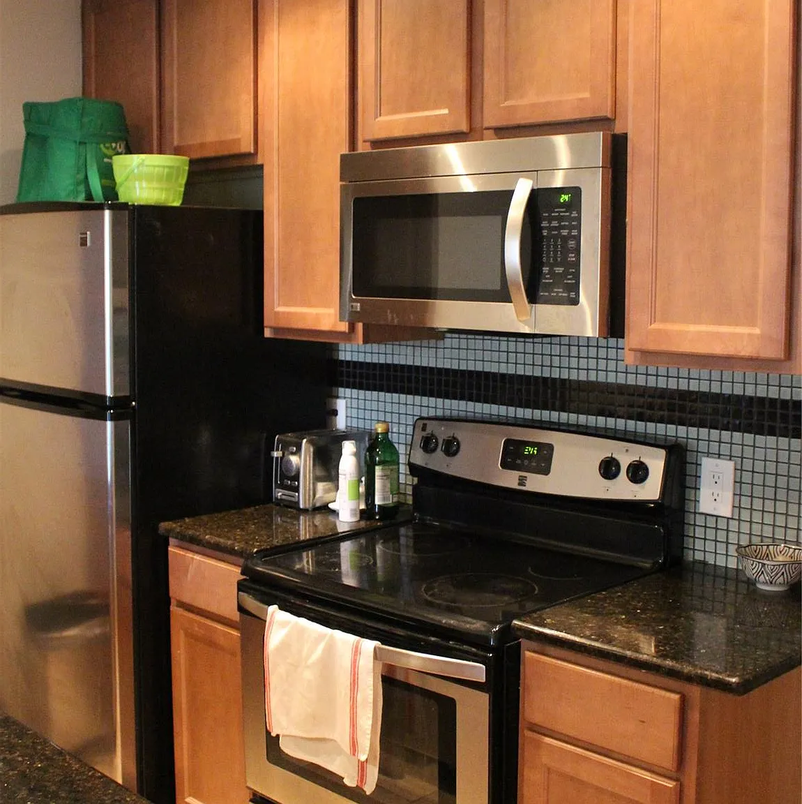 2 bed, 1.0 bath, 616 sqft, $1,595 — Photo 4