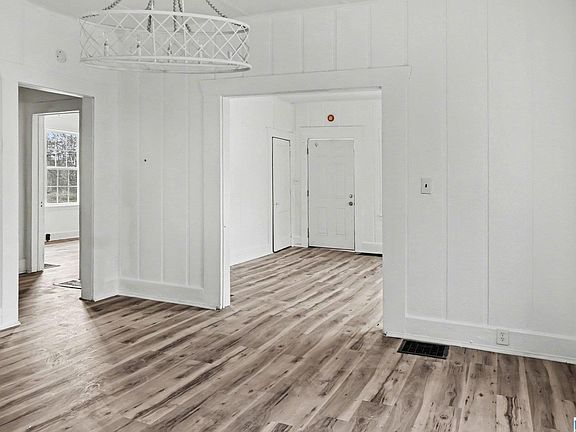 4th image of 1201 15th St