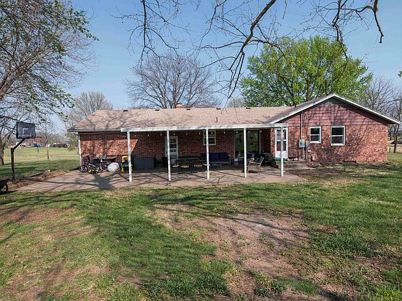 5th image of 3641 NE Kincaid Rd