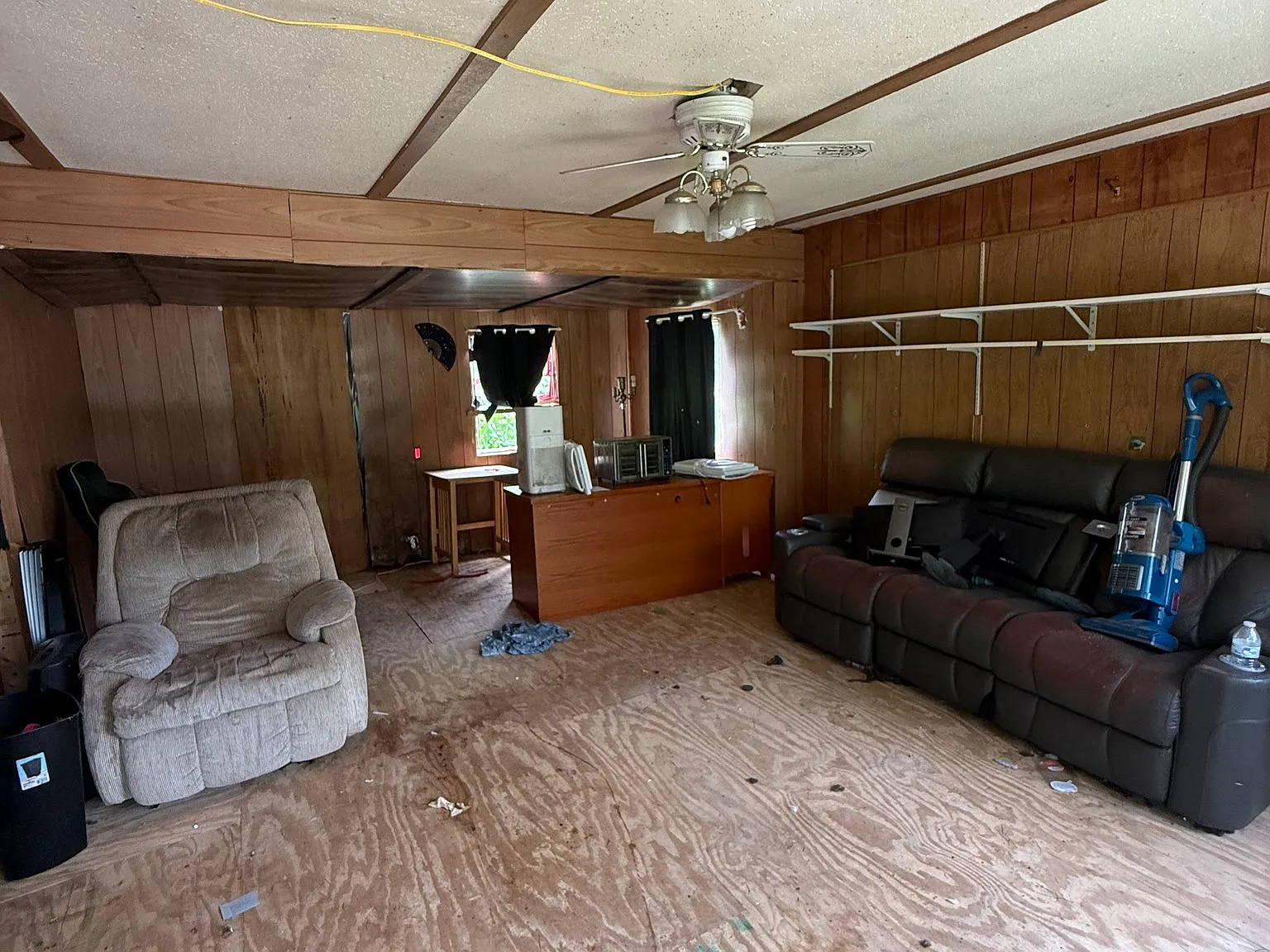 3 Bed / 1 Bath Mobile Home for Sale - Midland, MI — Photo 4