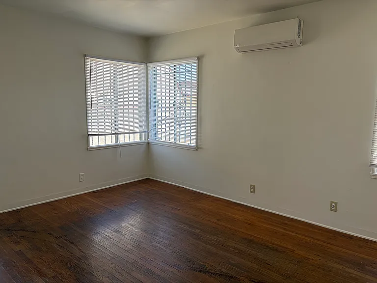 3205 N Angelus Ave — Photo 6