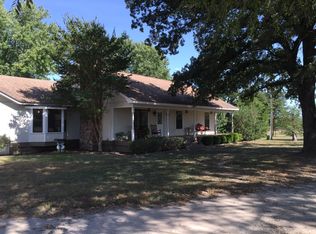 134 Buckeye Rd, Gladewater, TX 75647