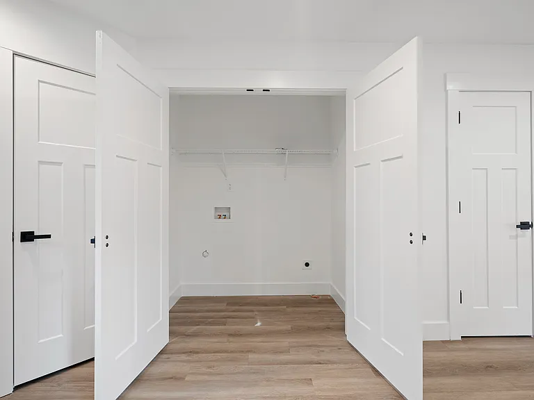 427 Arbor Dr #D — Photo 11
