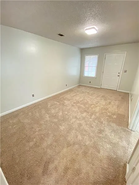2 bed, 817 sqft, $1,500 — Photo 2