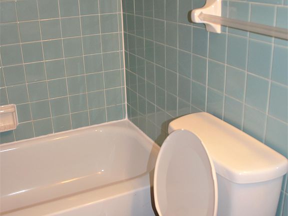 4th image of 4991 Arbor Village Dr APT C36