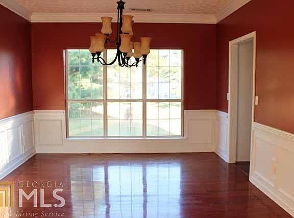 3rd image of 622 Autumn Leaf Cir