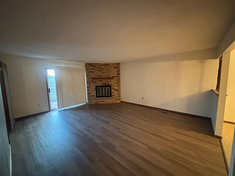 102 Chickasaw Ln — Photo 3