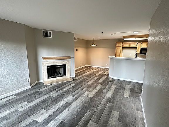 4th image of 5728 Oak Bend Ln Unit 111
