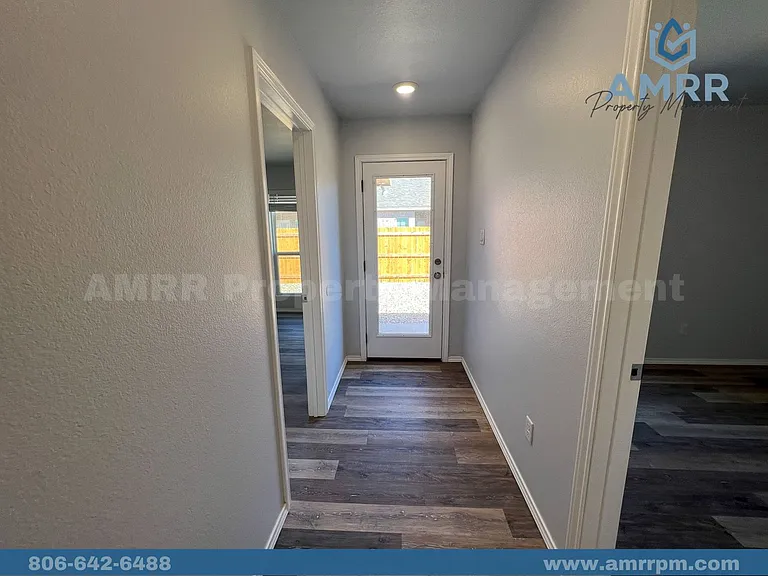 5609 Jarvis St — Photo 9