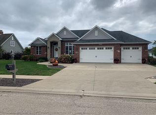 1270 Red Bud Run, Sherman, IL 62684