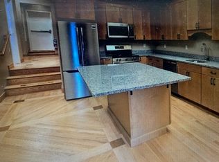 140 Main St #3, Northampton, MA 01060