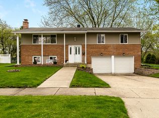 1315 E Sanborn Dr, Palatine, IL 60074