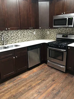 Rented by Bouklis Group | media 4