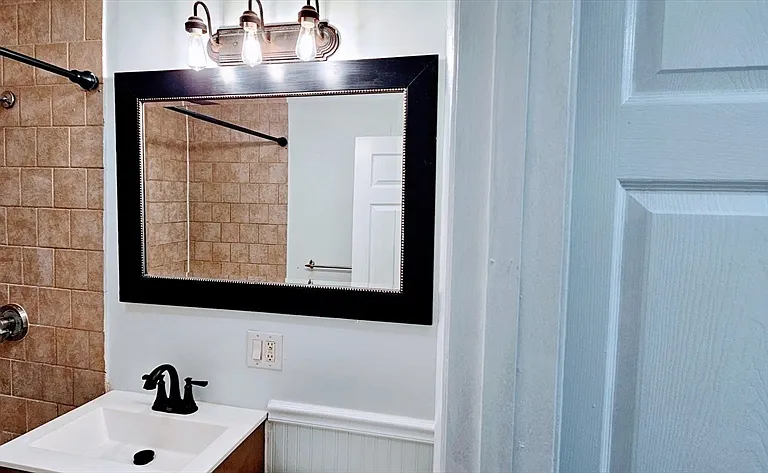 7 Oakcrest Rd #6 — Photo 11