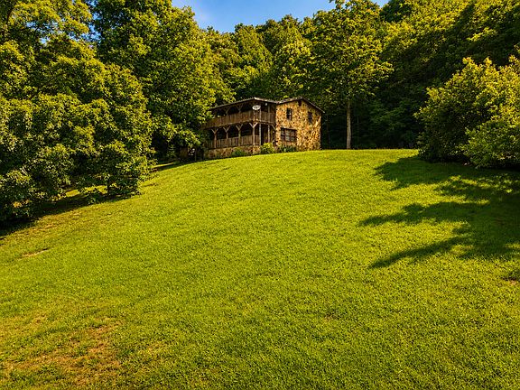 3rd image of 1493 Missouri Hollow Rd