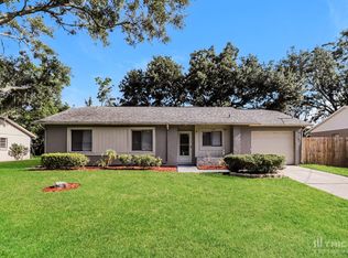 1108 Robin Dr, Plant City, FL 33563