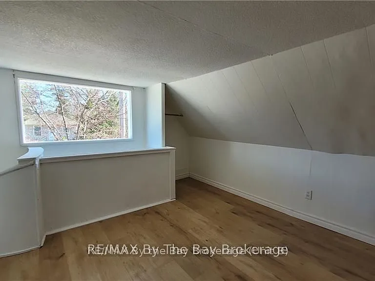 50 Glenwood Dr — Photo 9