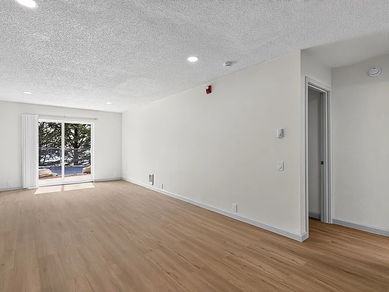 The Clover Apartments — Photo 8