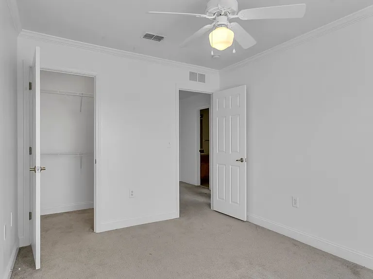 735 Majestic Dr — Photo 24