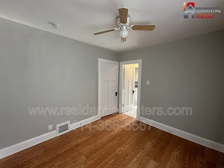 223 W Keefe Ave — Photo 8