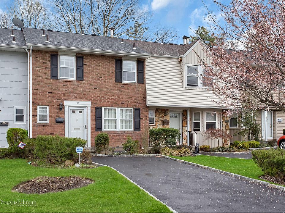 1st image of 42 Manors Dr