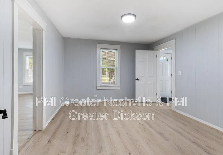 4859 Highway 100 — Photo 16
