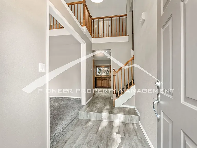 6525 White Falcon Ct — Photo 2